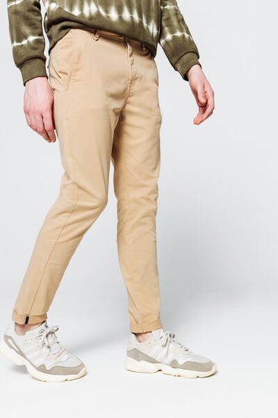 Pantalon type Chino basique ajusté